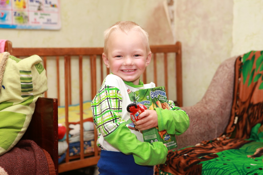 Our 2016 Food Basket Program brought hope to the lives of children facing food insecurity.